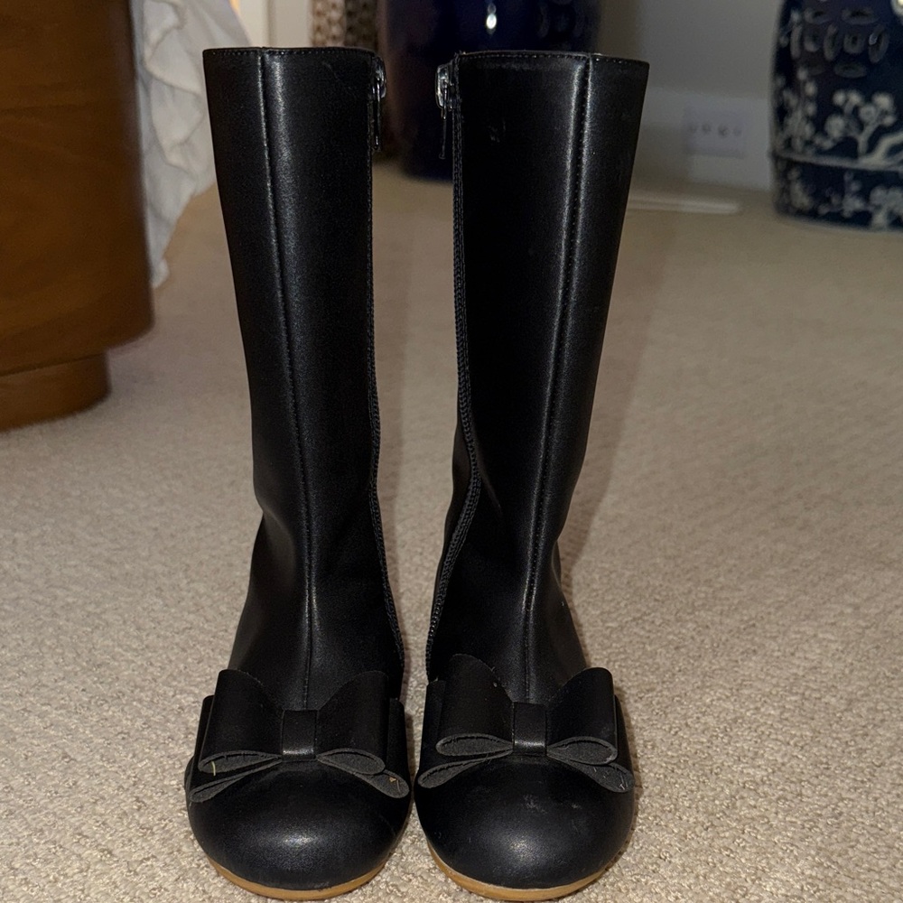 Elegant Black Leather Boots with Bow